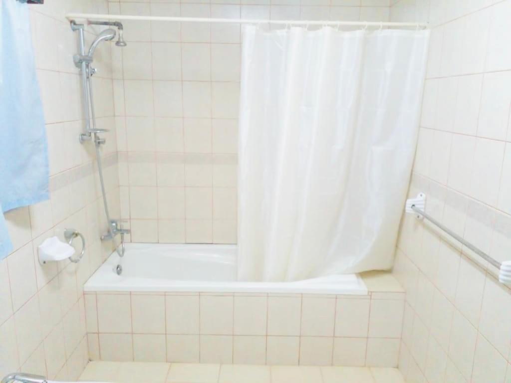 Zunox Guest House Фрітаун Екстер'єр фото