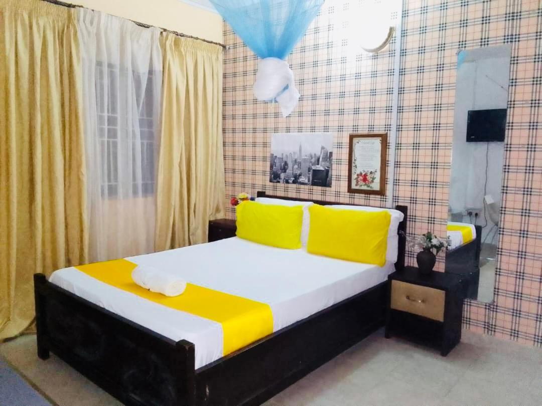 Zunox Guest House Фрітаун Екстер'єр фото