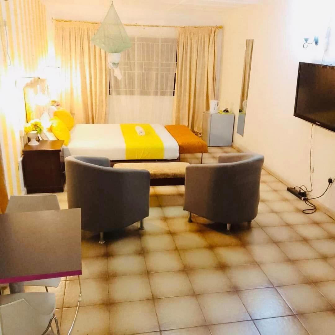 Zunox Guest House Фрітаун Екстер'єр фото