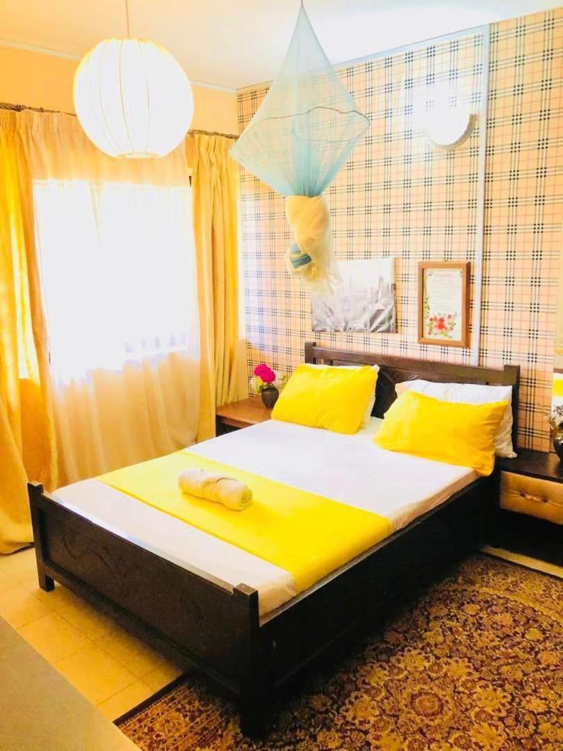 Zunox Guest House Фрітаун Екстер'єр фото